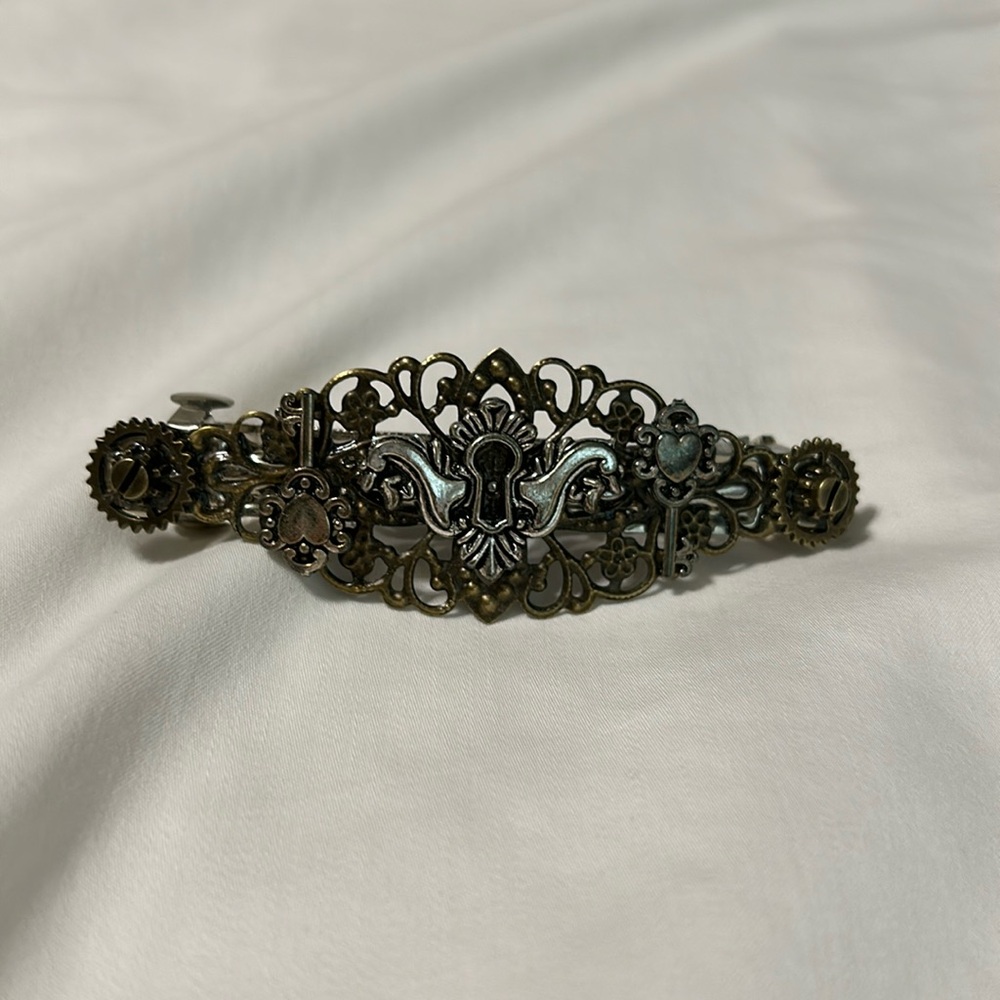 Vintage hair clip. Handmade!